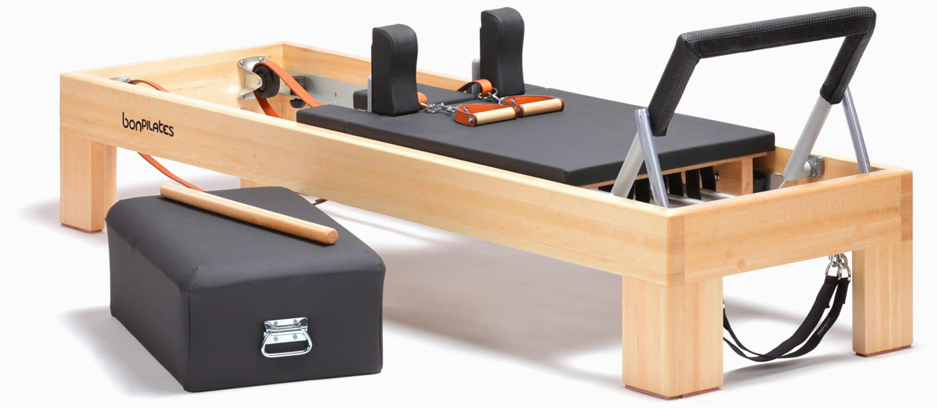 reformer slider 1 - Pilates machines: reformer, accessories and material