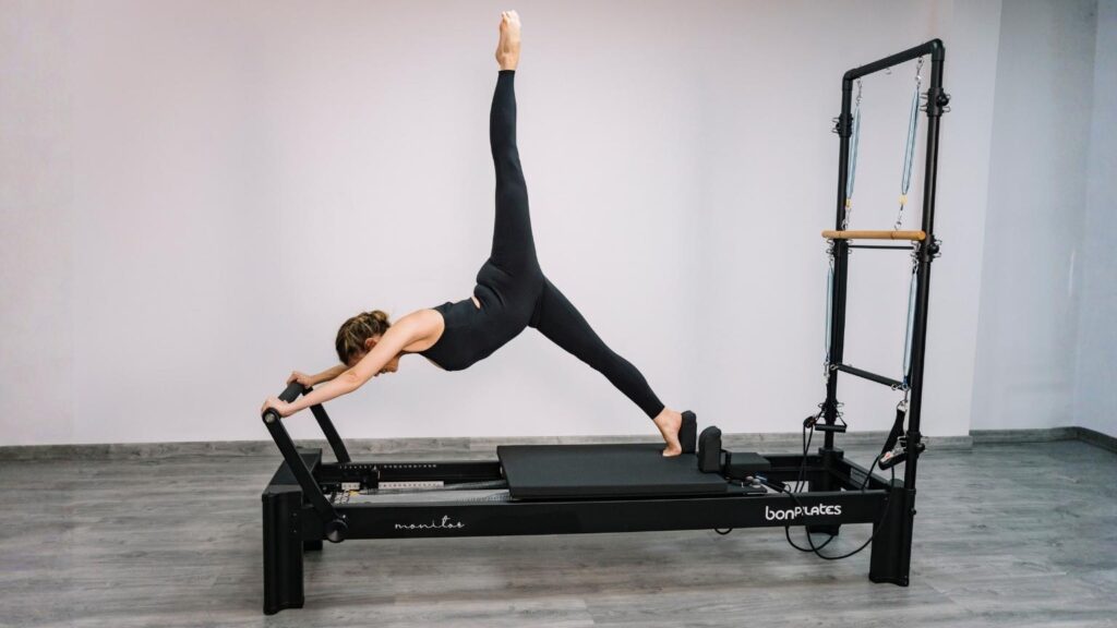 Maquinaria profesional para abrir un estudio de Pilates.